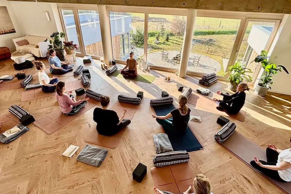 Friedrichshof Yogasession