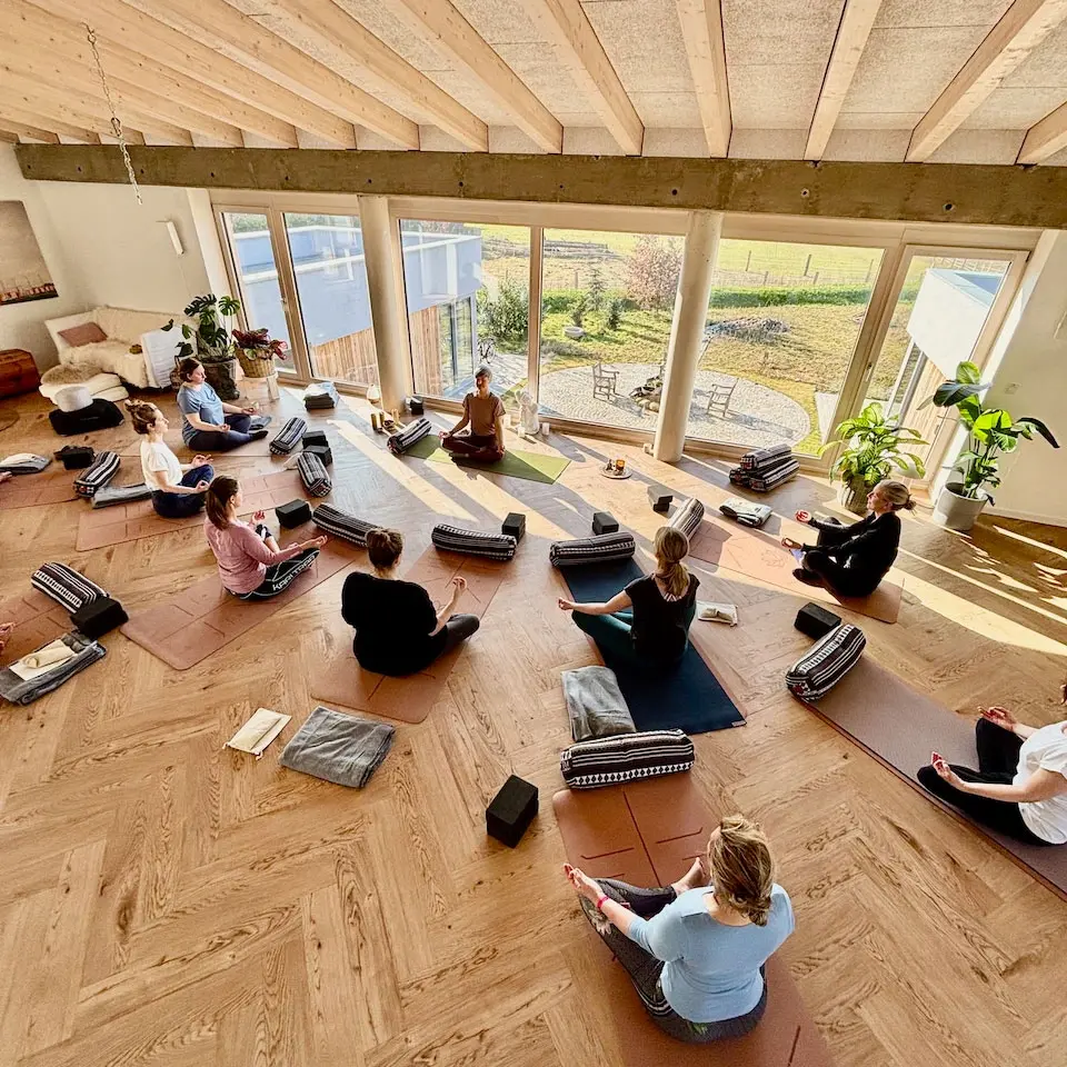 Friedrichshof Yogasession